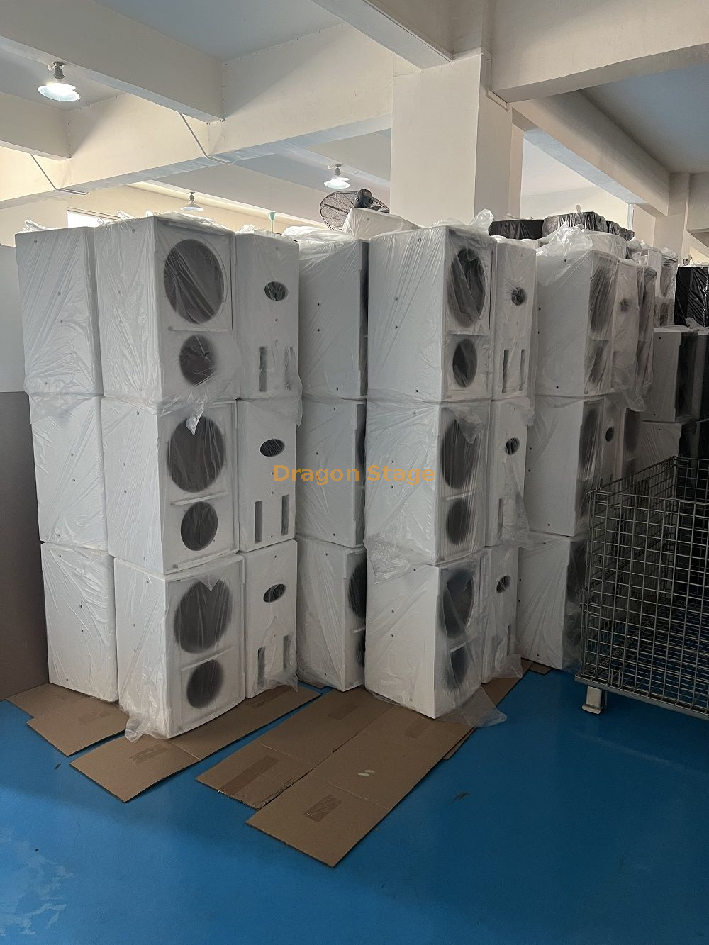 Haut-parleurs audio professionnels de la Chine Haut-parleur 400W à gamme complète de 15 pouces